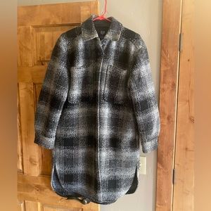 Barely worn Gap Shacket